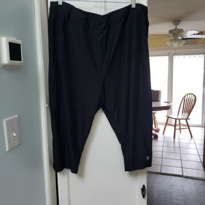 Capri length Work out bottoms